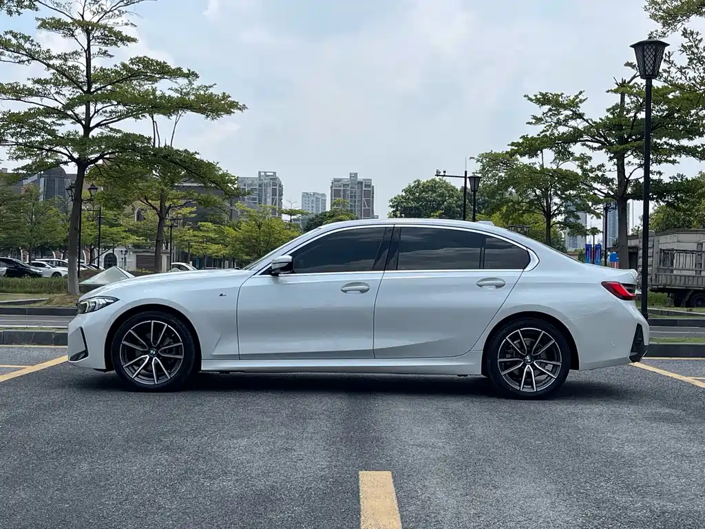 BMW 3 Series 2024