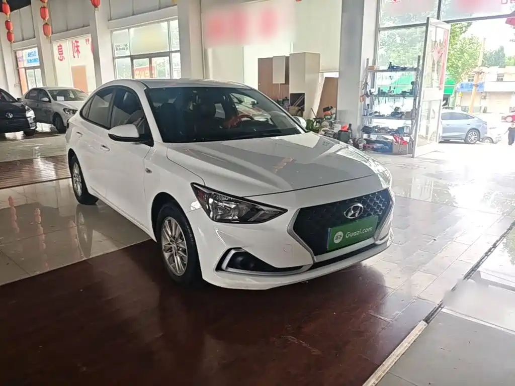 Hyundai Elantra 2019 — фото 4