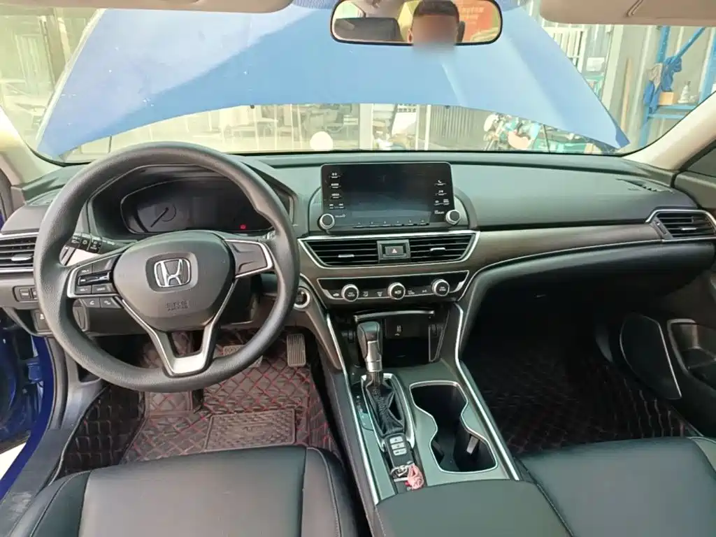 Honda Accord 2020 — фото 10