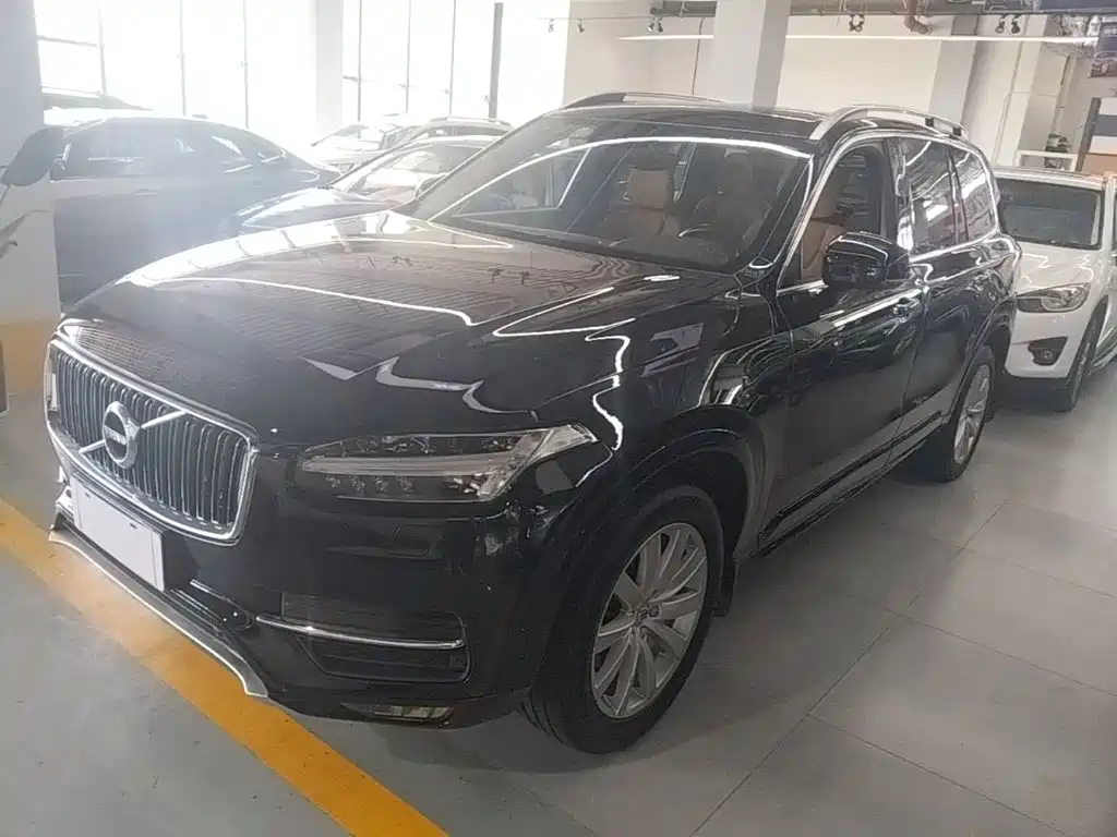 Volvo XC90 2015 — фото 1