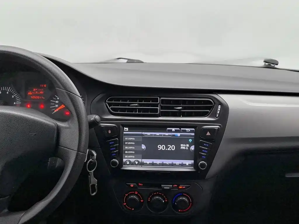 Citroen Elysee 2015 — фото 12