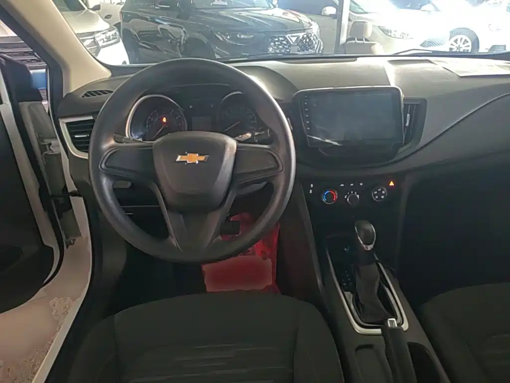 Chevrolet Cavalier 2018 — фото 11