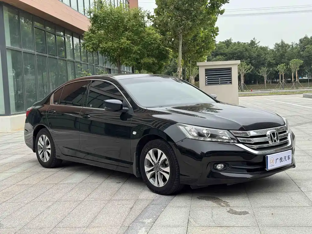 Honda Accord 2014 — фото 3