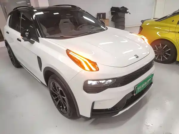 Lynk & Co 01 EM-P 2022