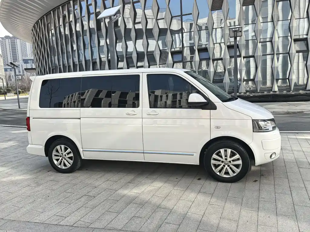 Volkswagen Multivan 2017 — фото 4