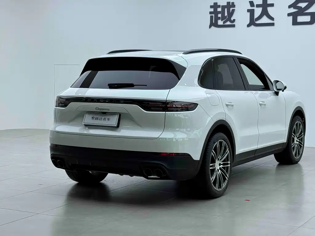 Porsche Cayenne 2019 — фото 19