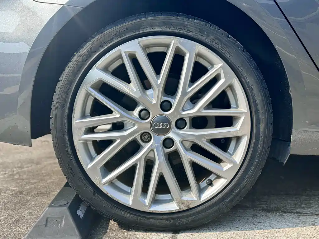 Audi A3 2018 — фото 14