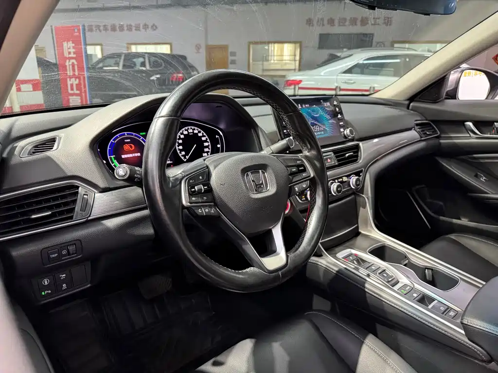 Honda Accord 2020 — фото 14