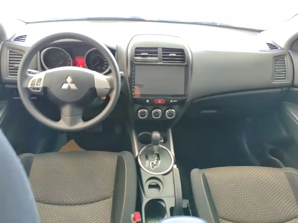 Mitsubishi ASX 2016 — фото 10