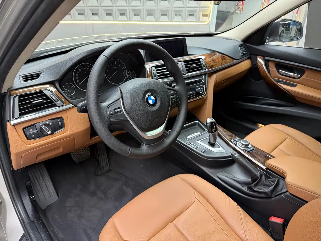 BMW 3 Series 2012 — фото 3