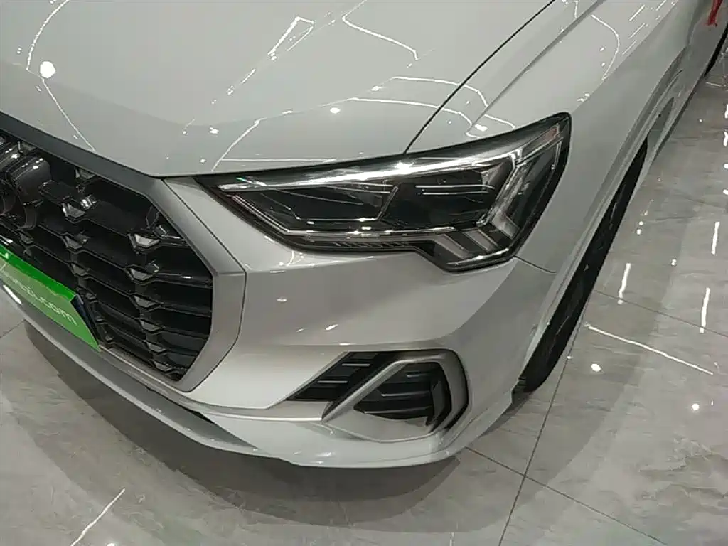 Audi Q3 2023 — фото 24