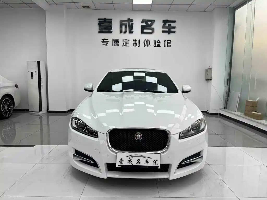 Jaguar XF 2015 — фото 2