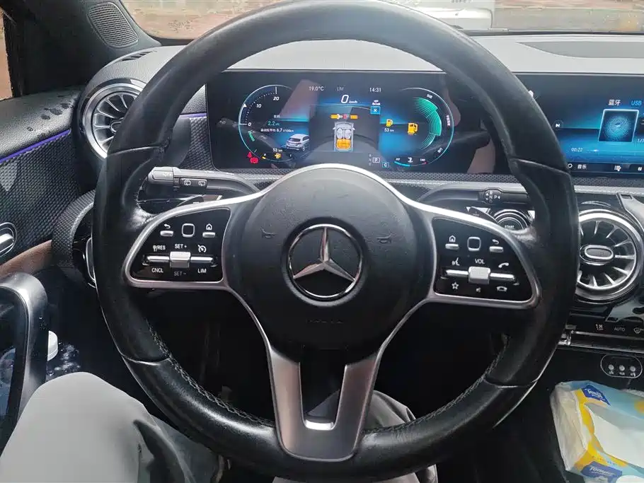 Mercedes-Benz A-Class 2022 — фото 15