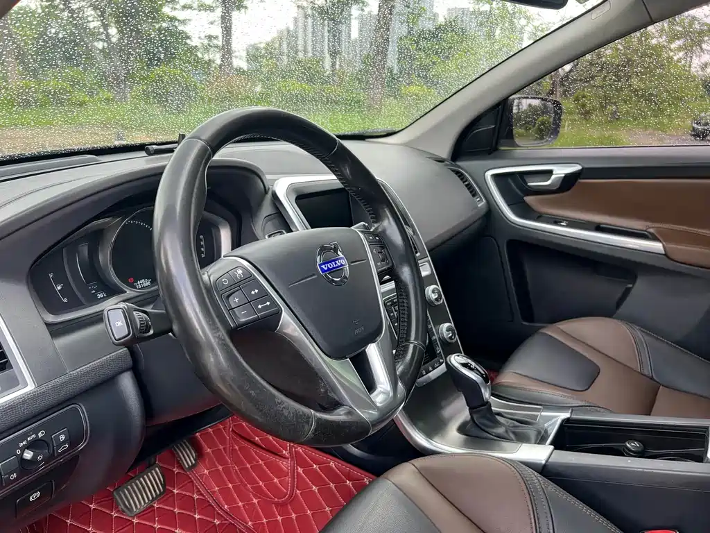 Volvo XC60 2016 — фото 14