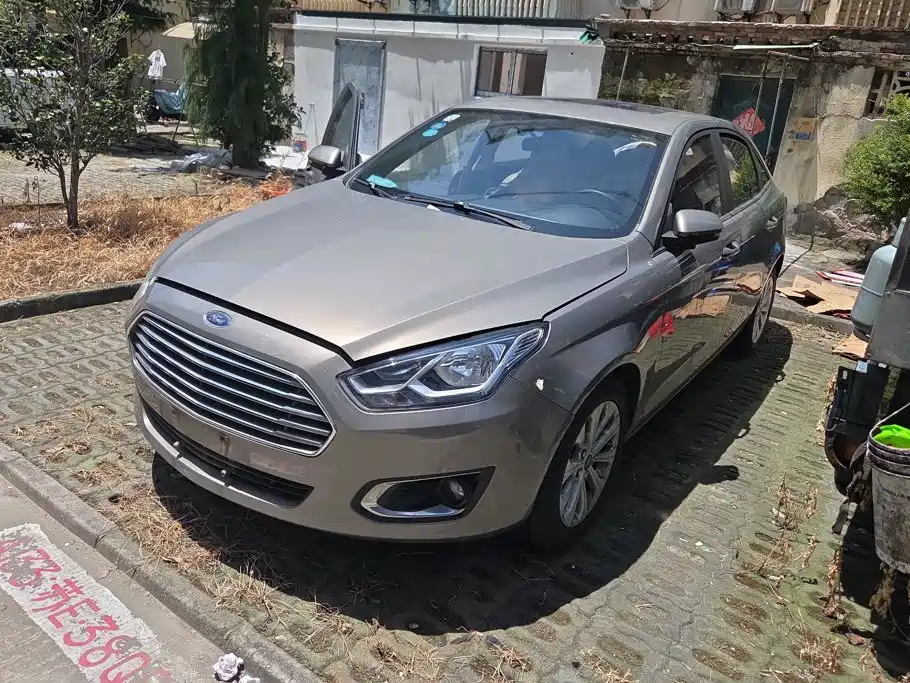 Ford Escort 2016