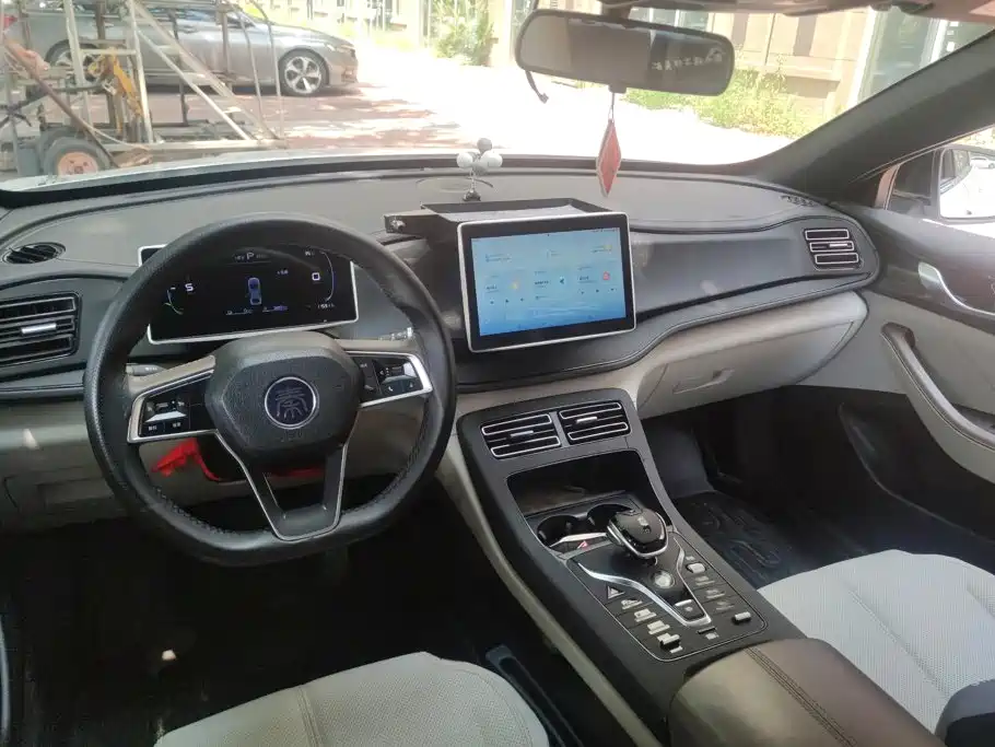 BYD Qin PLUS 2023 — фото 12