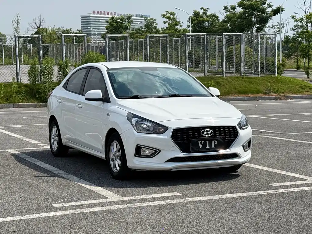 Hyundai Verna 2017 — фото 3