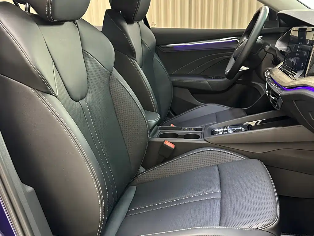 Skoda Octavia 2023 — фото 12
