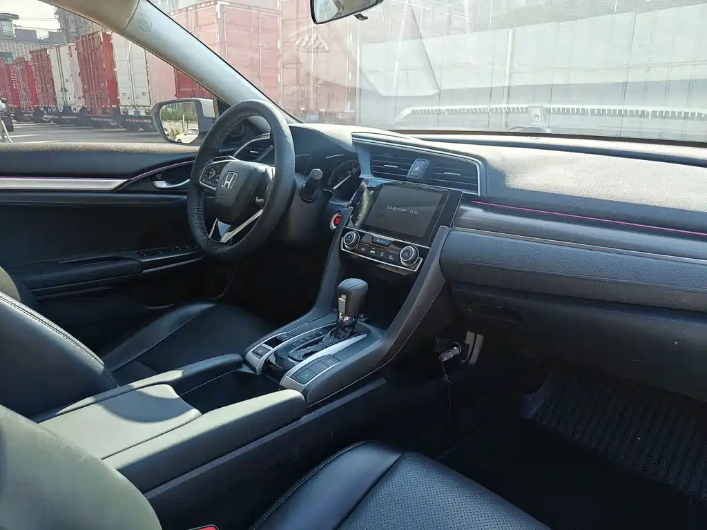 Honda Civic 2020 — фото 14