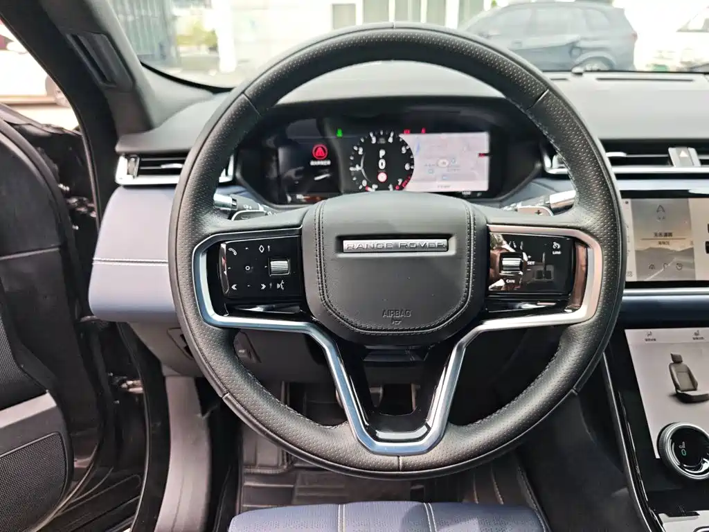 Land Rover Range Rover Velar 2023 — фото 13