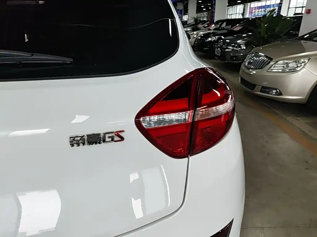 Geely Emgrand GS 2019 — фото 8