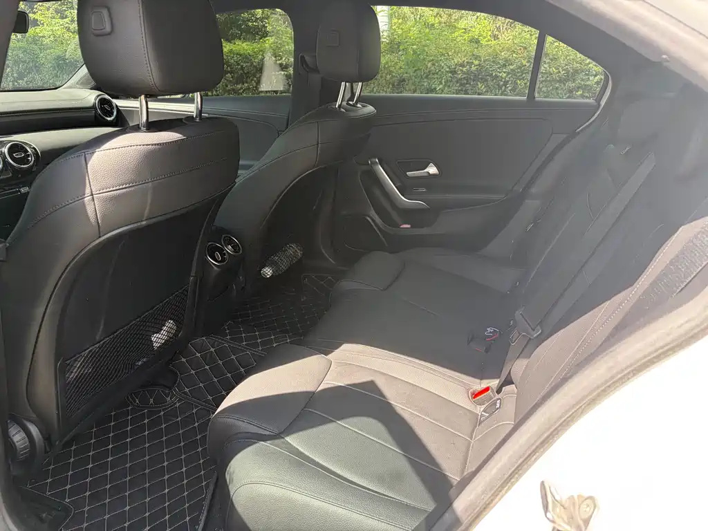 Mercedes-Benz A-Class 2020 — фото 9