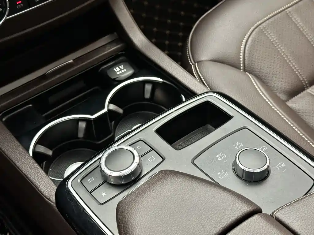 Mercedes-Benz GLE 2018 — фото 20