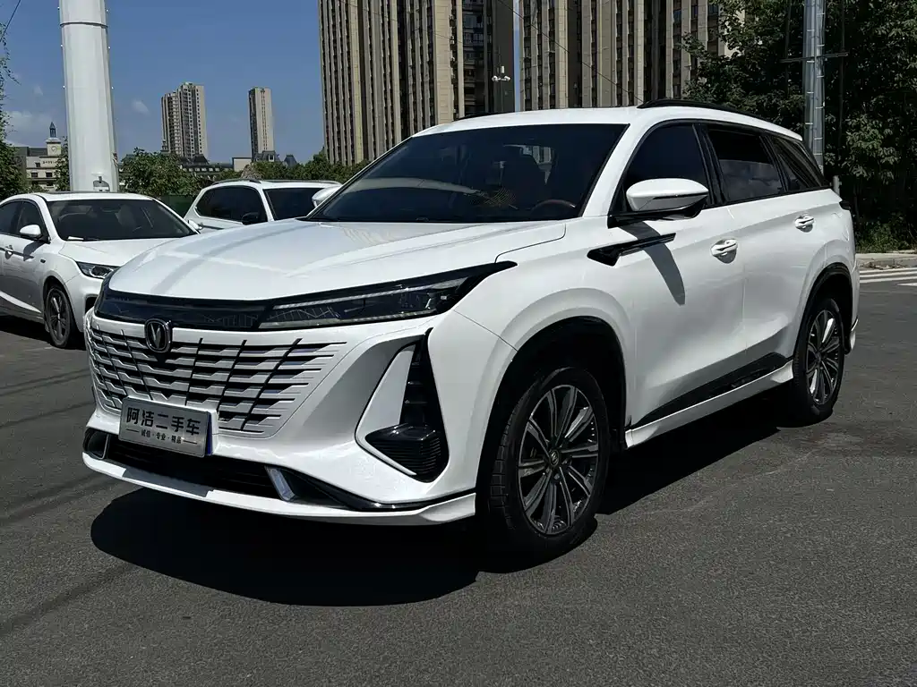 Changan CS75PLUS 2023 — фото 1