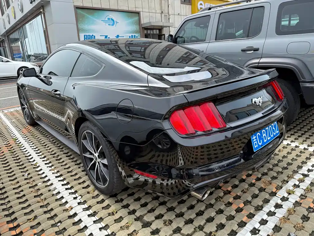 Ford Mustang 2017 — фото 6
