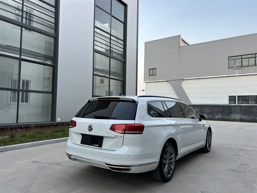Volkswagen Viloran 2019 — фото 9