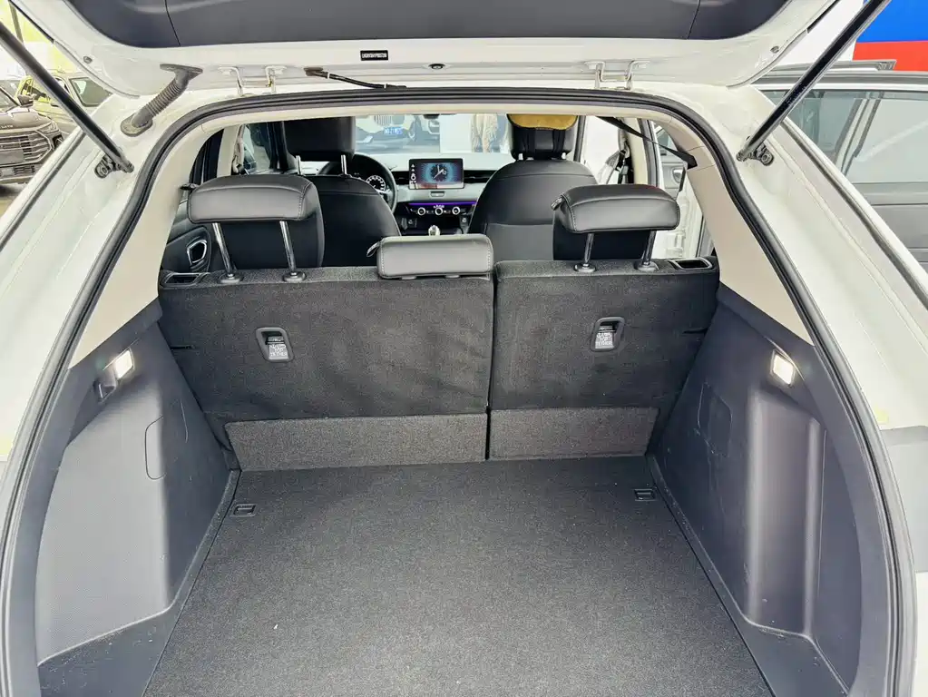 Honda Vezel 2023 — фото 10