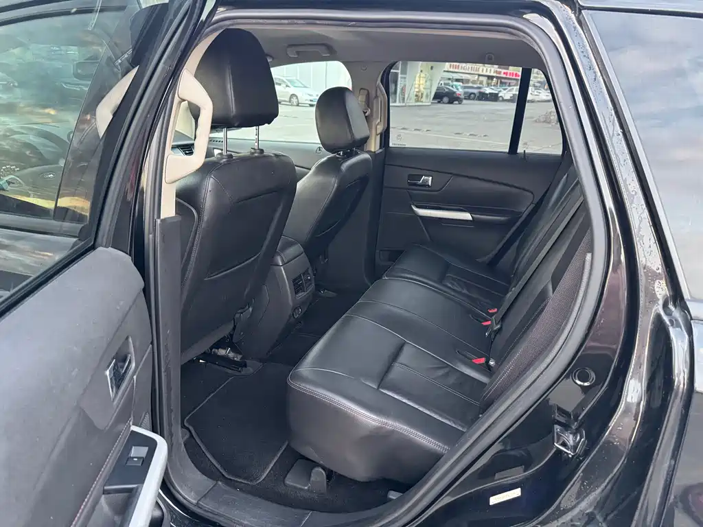 Ford Edge 2013 — фото 10