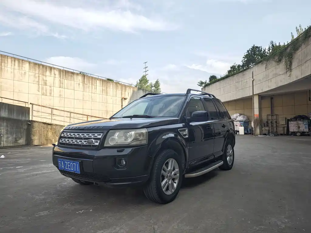 Land Rover Freelander 2 2013 — фото 1