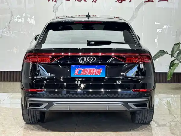 Audi Q8 2021