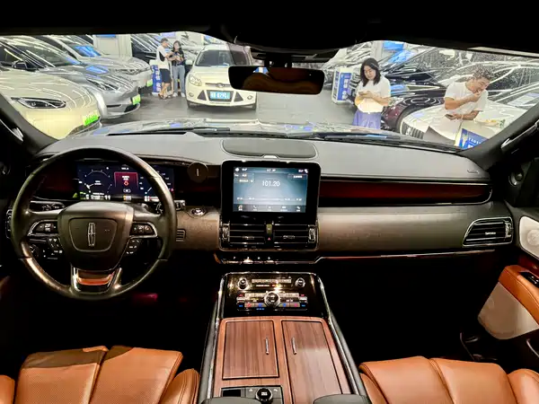 Lincoln Navigator 2019