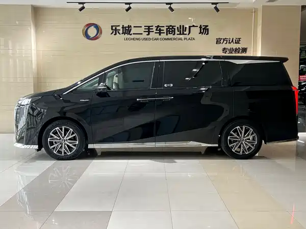 GAC Trumpchi M8 2024