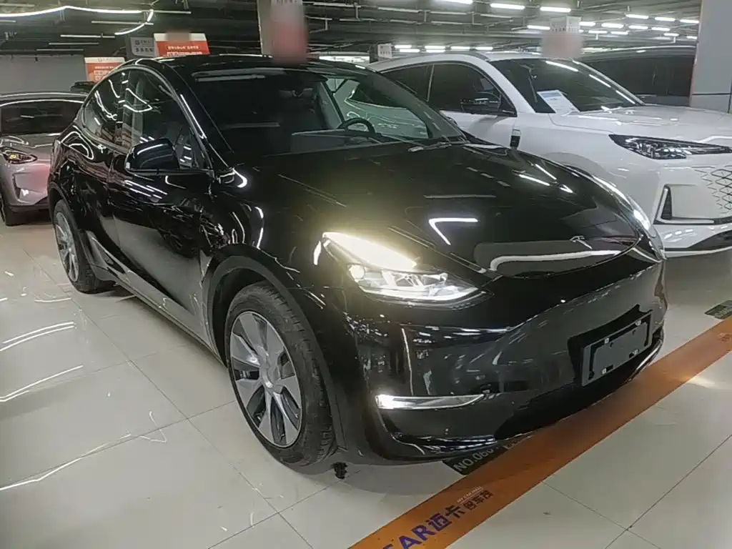 Tesla Model Y 2021
