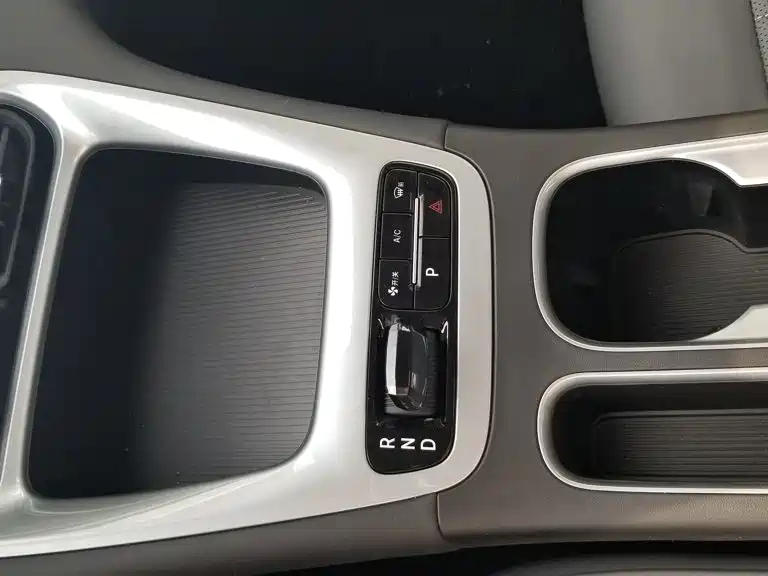 Geely Galaxy Starwish 2026 — фото 14