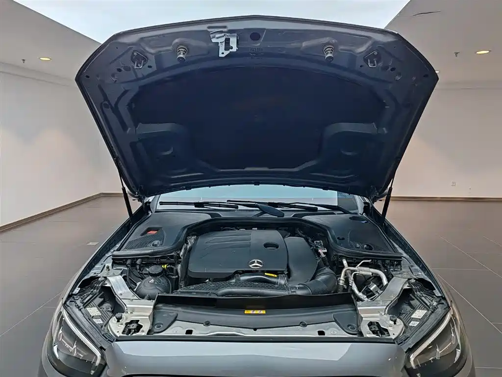 Mercedes-Benz E-Class 2023 — фото 17