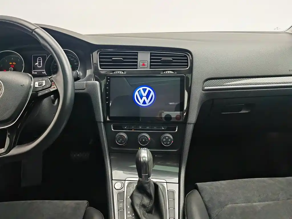 Volkswagen Golf 2018 — фото 12