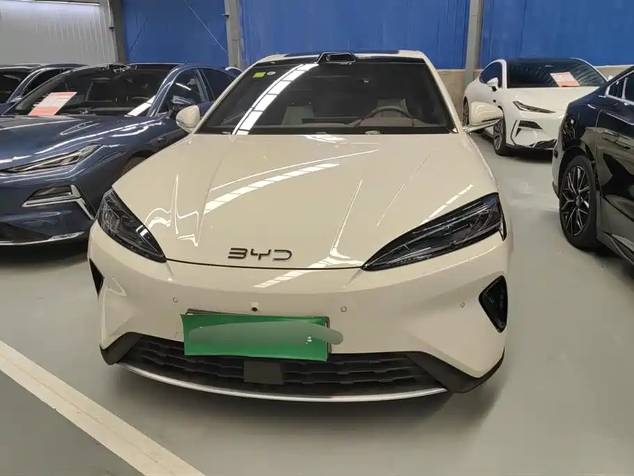 BYD Seal 07 DM-i 2025 — фото 2