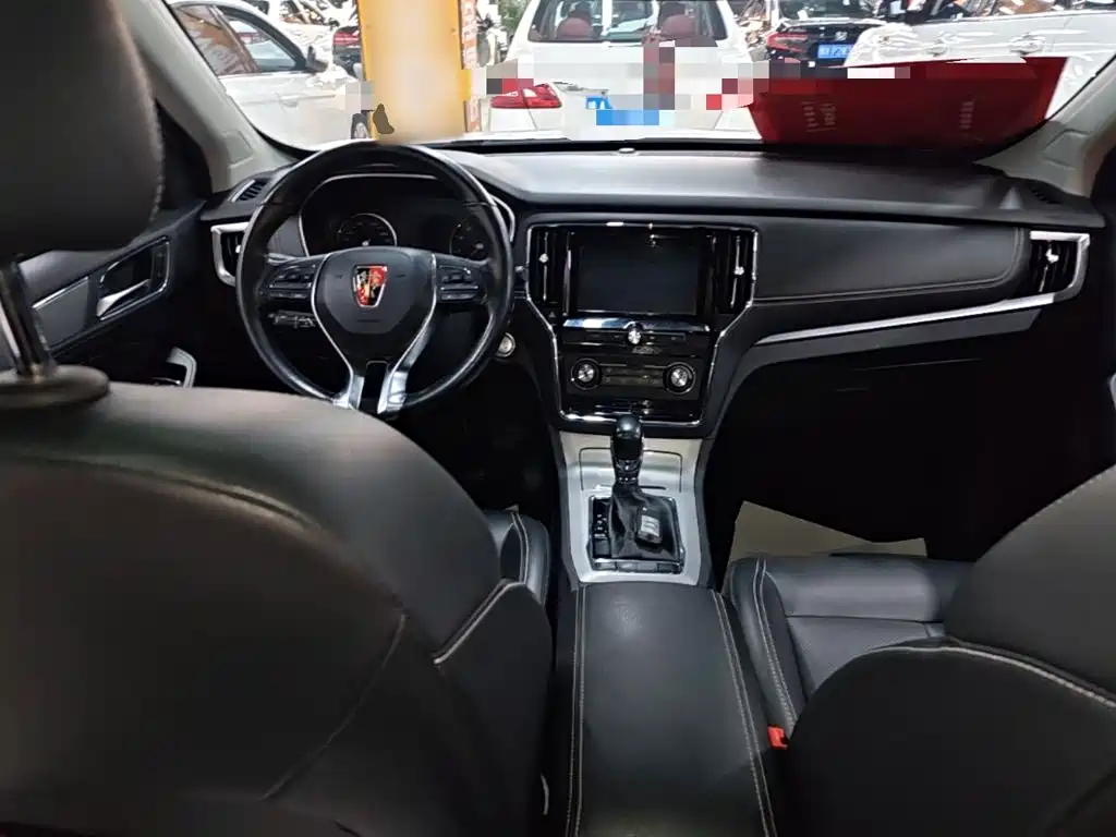 Roewe RX5 2017 — фото 10
