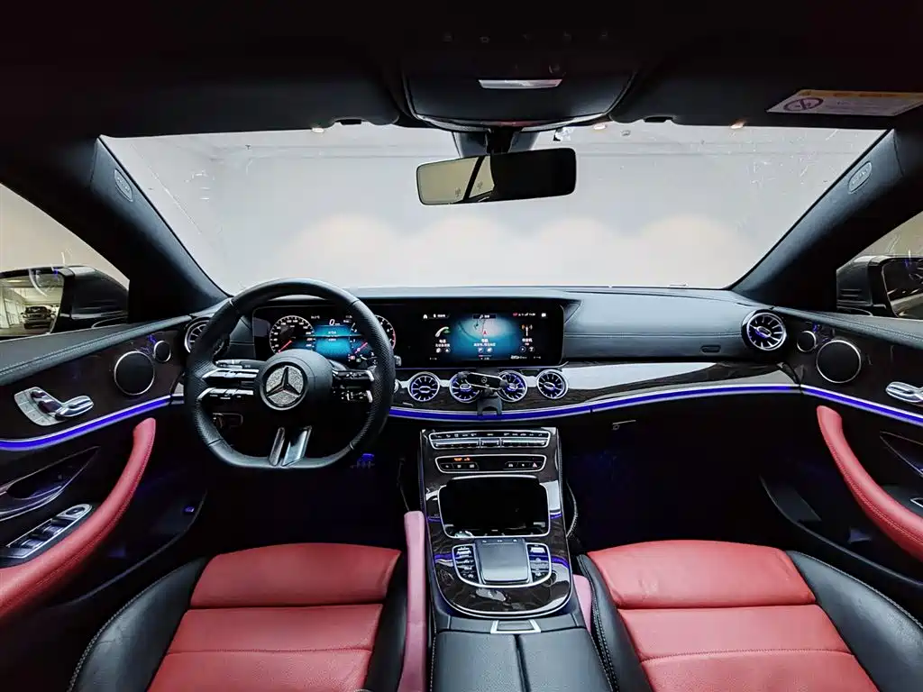 Mercedes-Benz E-Class 2023 — фото 12