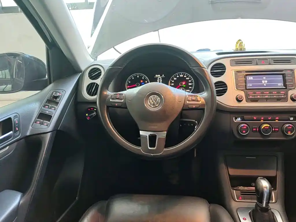 Volkswagen Tiguan 2016 — фото 11