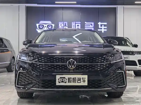 Volkswagen Passat 2023