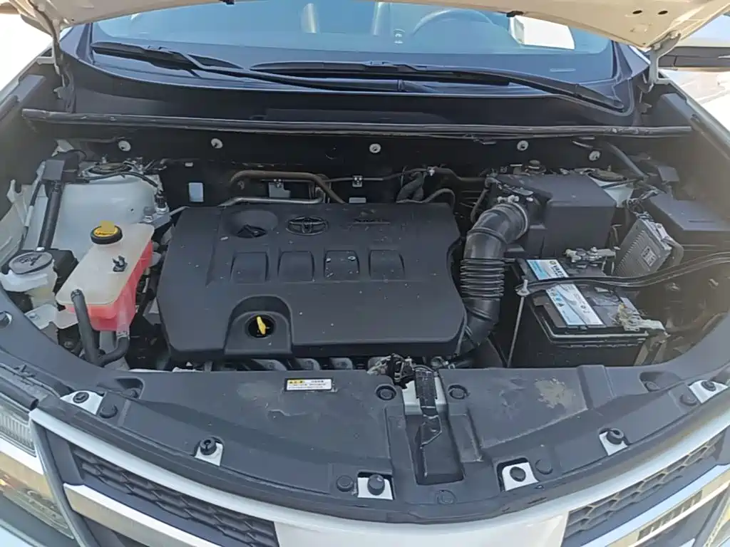 Toyota RAV4 2015 — фото 20