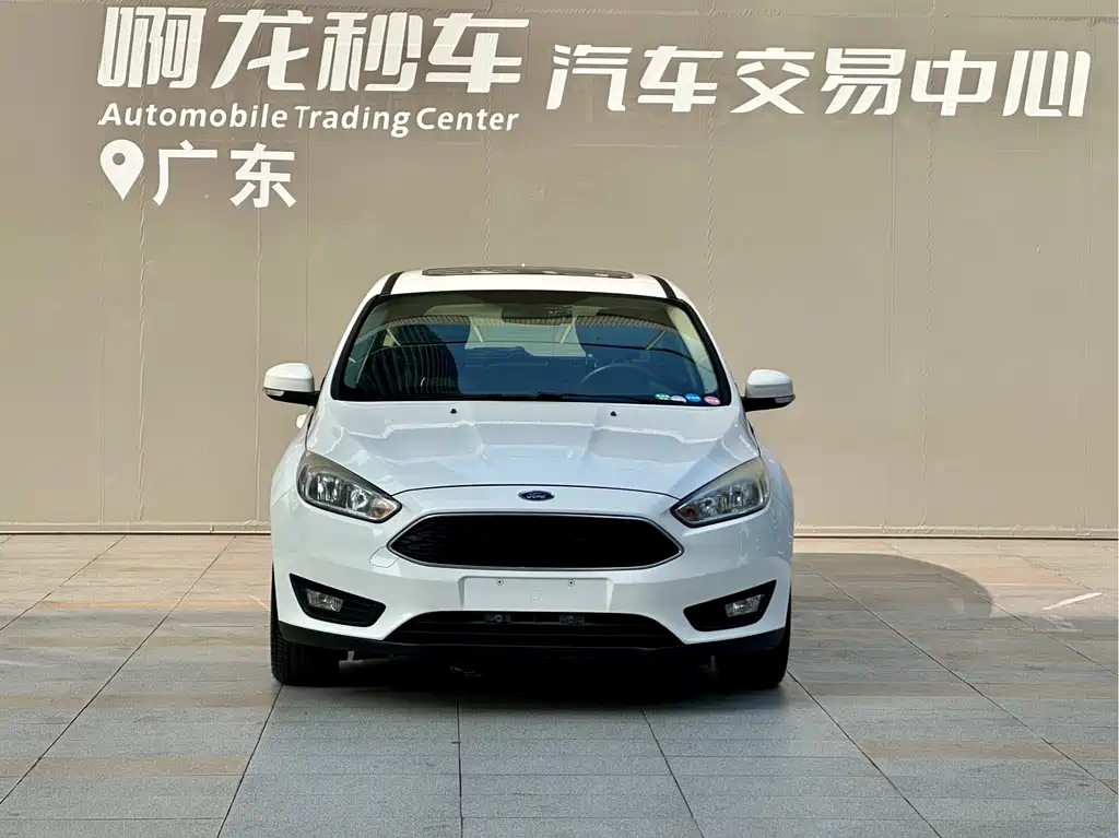 Ford Focus 2018 — фото 2