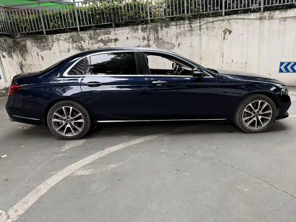 Mercedes-Benz E-Class 2020 — фото 16