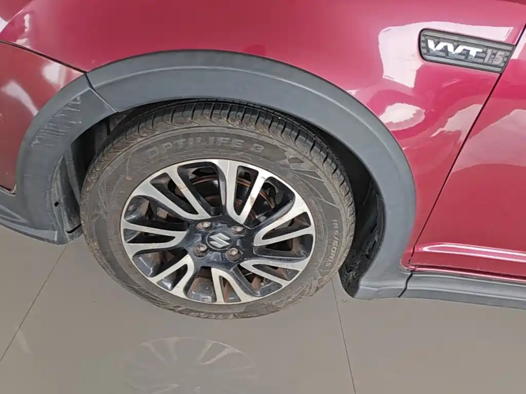 Suzuki Swift 2015 — фото 23