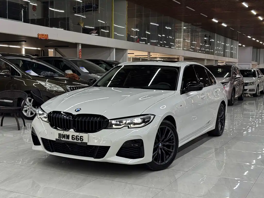 BMW 3 Series 2021 — фото 1